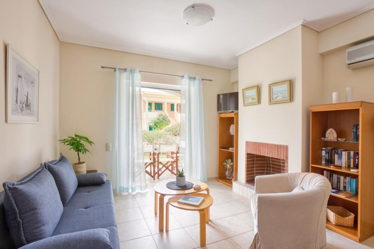 Dimeli Junior Apartment At The Beach Barbati Esterno foto